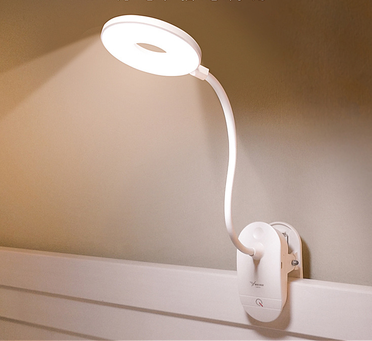 USB clip-on LED desk lamp