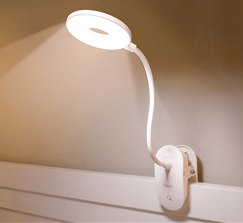 USB clip-on LED desk lamp
